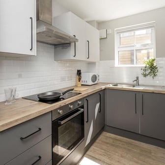 Classic 1 Bed Apartment - Image 4