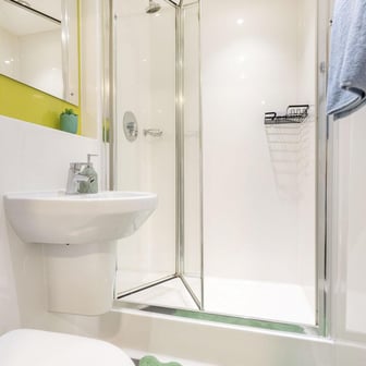 Large Studio - Image 7