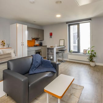 Large Studio - Image 2