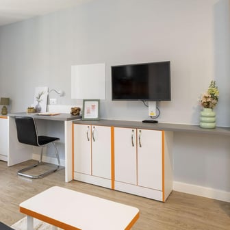 Large Studio - Image 5