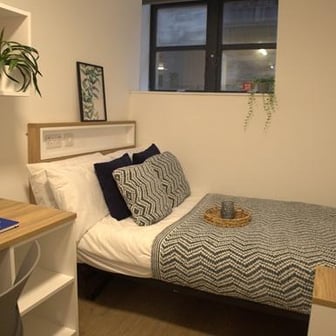 Silver Ensuite - Image 5