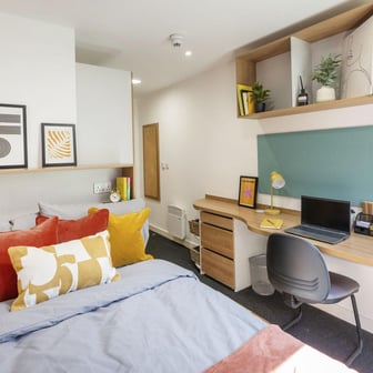 Silver Ensuite - Image 6