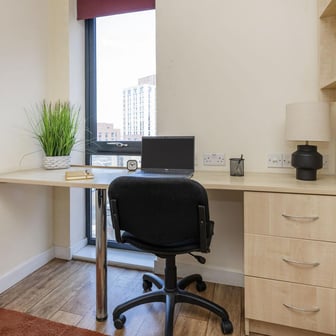 Silver Ensuite - Image 3