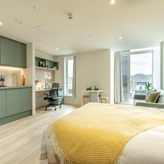 Deluxe Studio - Image 1