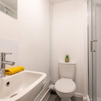 Premium Ensuite Bathroom