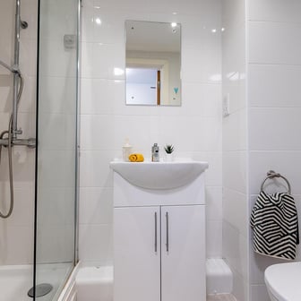 Classic Ensuite bathroom