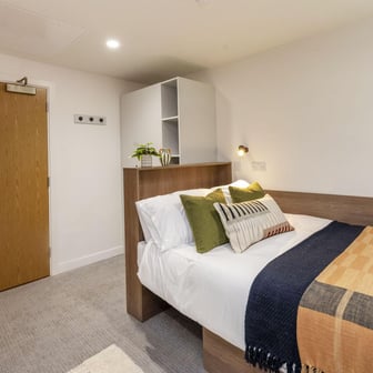 Classic En-suite Plus - Image 2