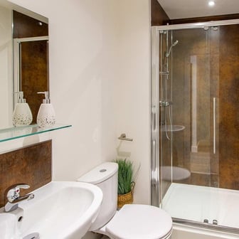 Classic Studio bathroom