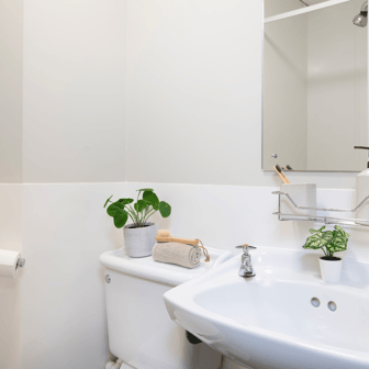 Classic Ensuite - Image 3