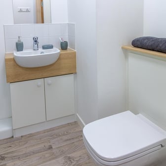 Classic Studio bathroom