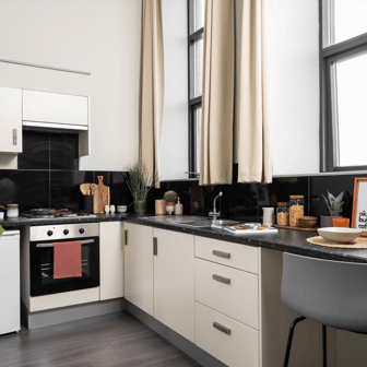 Premium Plus Studio - Image 1