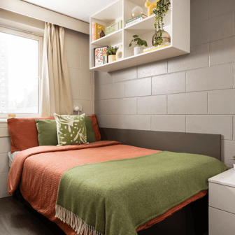 Classic Ensuite - Image 1