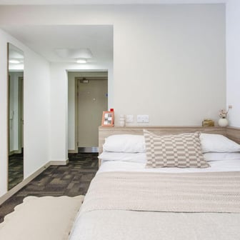 Studio Apartment - Image 3