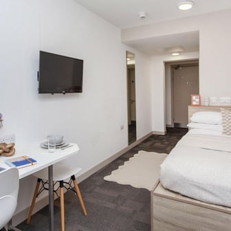 Studio Apartment - Image 1