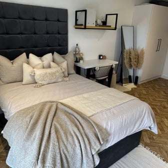 1 Bed - Edition IV - Image 1