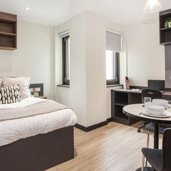 Luxury Studio - Sea View - Image 2