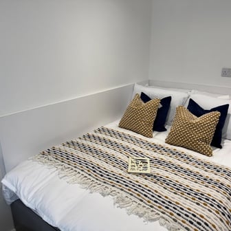 Deluxe Studio - Image 3