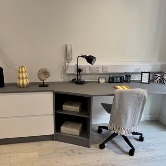 Deluxe Studio - Image 4