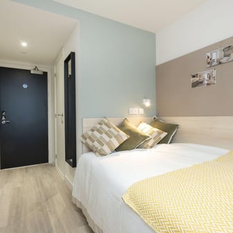 Standard Ensuite - Image 1