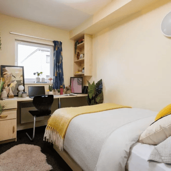 Classic Ensuite - Image 1