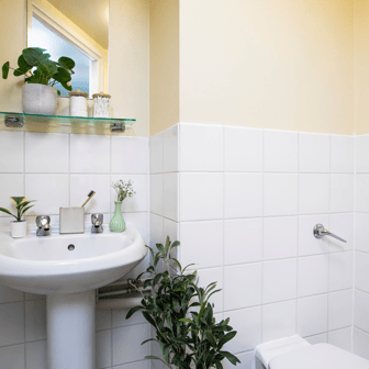 3 Bed Flat - Image 3