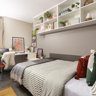 Classic Ensuite - Image 2