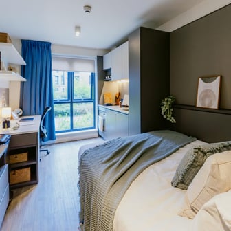 Bronze Studio - Image 1