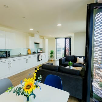 Gold En Suite (Mid Floors) - Image 10