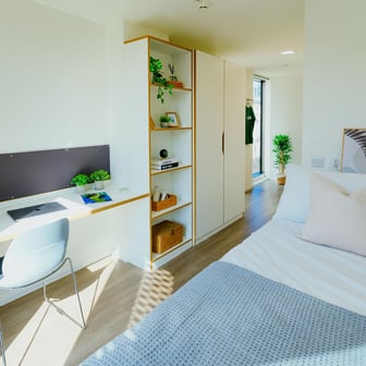 Silver En Suite - Image 3