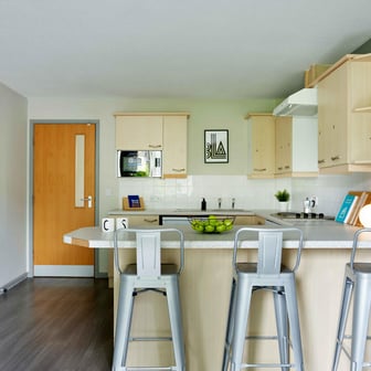 Standard En-suite - Image 1