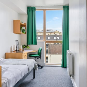 Gold Ensuite (Mid Fl) - Image 2