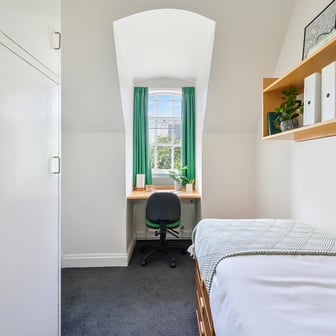 Silver Room - Image 3