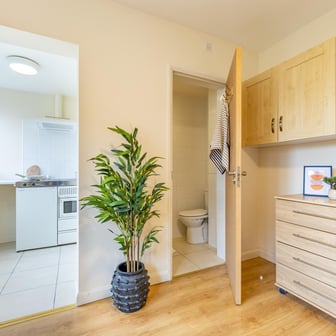 Large Studio - Image 2