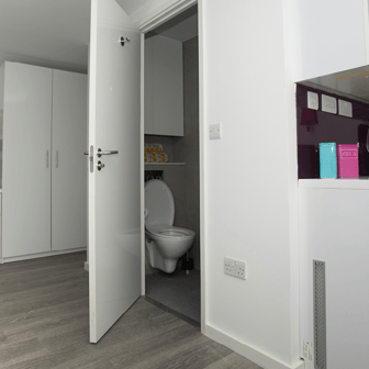 Premium Plus Studio - Image 6