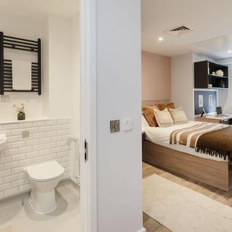 Deluxe Studio - Image 4