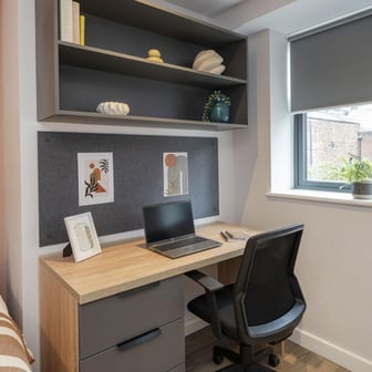 Deluxe Studio - Image 5