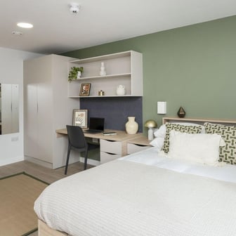 Classic Plus Studio - Image 5