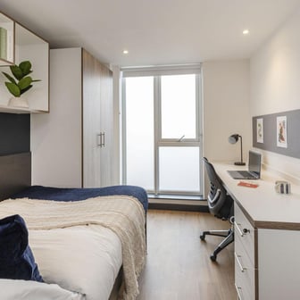 8 Bed Premium En-suite - Image 1