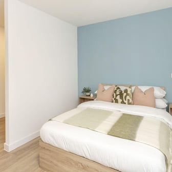 Luxury Studio - Image 1