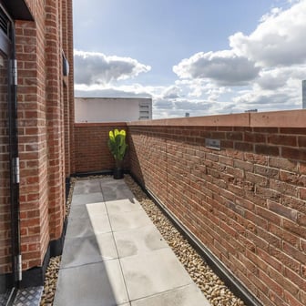 Premium Terrace Studio - Image 5