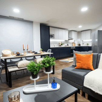 Standard Ensuite - Image 8