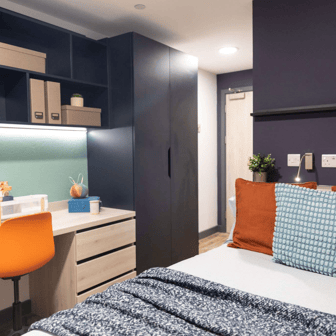 Classic Ensuite - Image 1