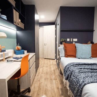 Deluxe Ensuite - Image 1