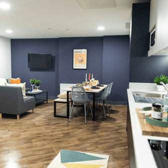 Deluxe Ensuite - Image 6