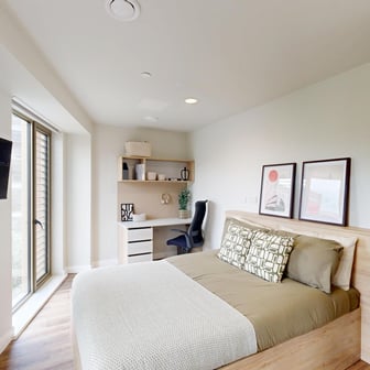 Deluxe Studio - Image 7