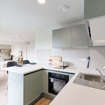 Deluxe Plus Studio - Image 4