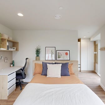 Premium Plus Studio - Image 1