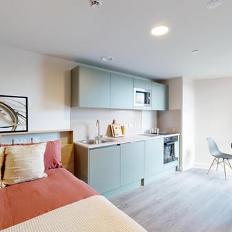 Premium Plus Studio - Image 4