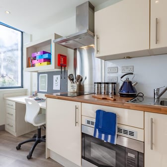 Top Floor Classic Studio - Image 4