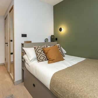 6 Bed Classic En-suite - Image 1